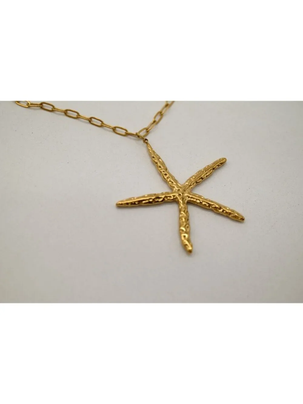 NWT Josslyn 18K Stainless Steel Tarnish Free Starfish Necklace Gold Dipped